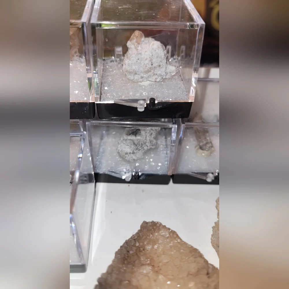 RARE All United States Found Crystals and Mineral Specimens Raw (Rare Ones Also) - Picture 9 of 14
